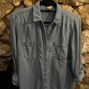 Chico's Chambray Women's 2  / US L Blue Button Up Top, Roll Tab Sleeve